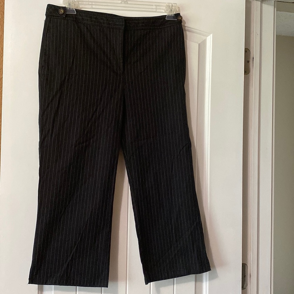 Nautica Black White Pin Striped Capris Pants size 10
